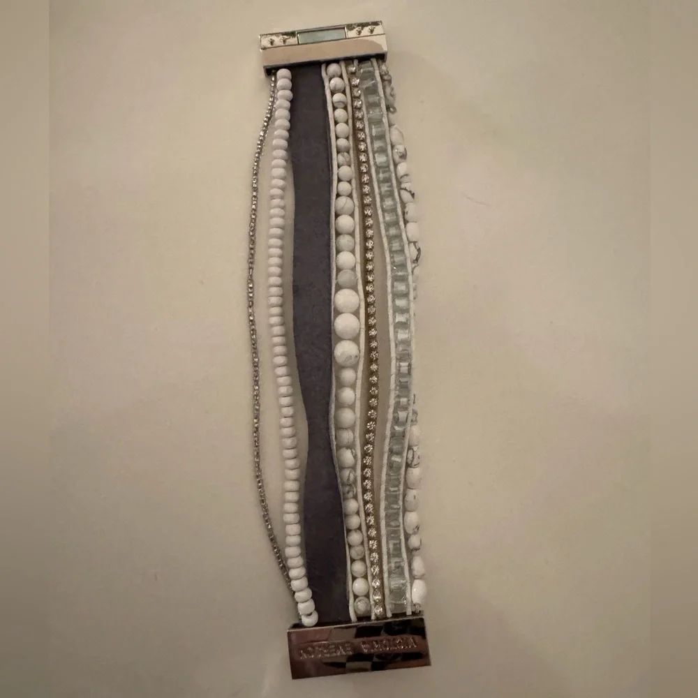 Victoria Emerson White and Gold Beaded Bracelet